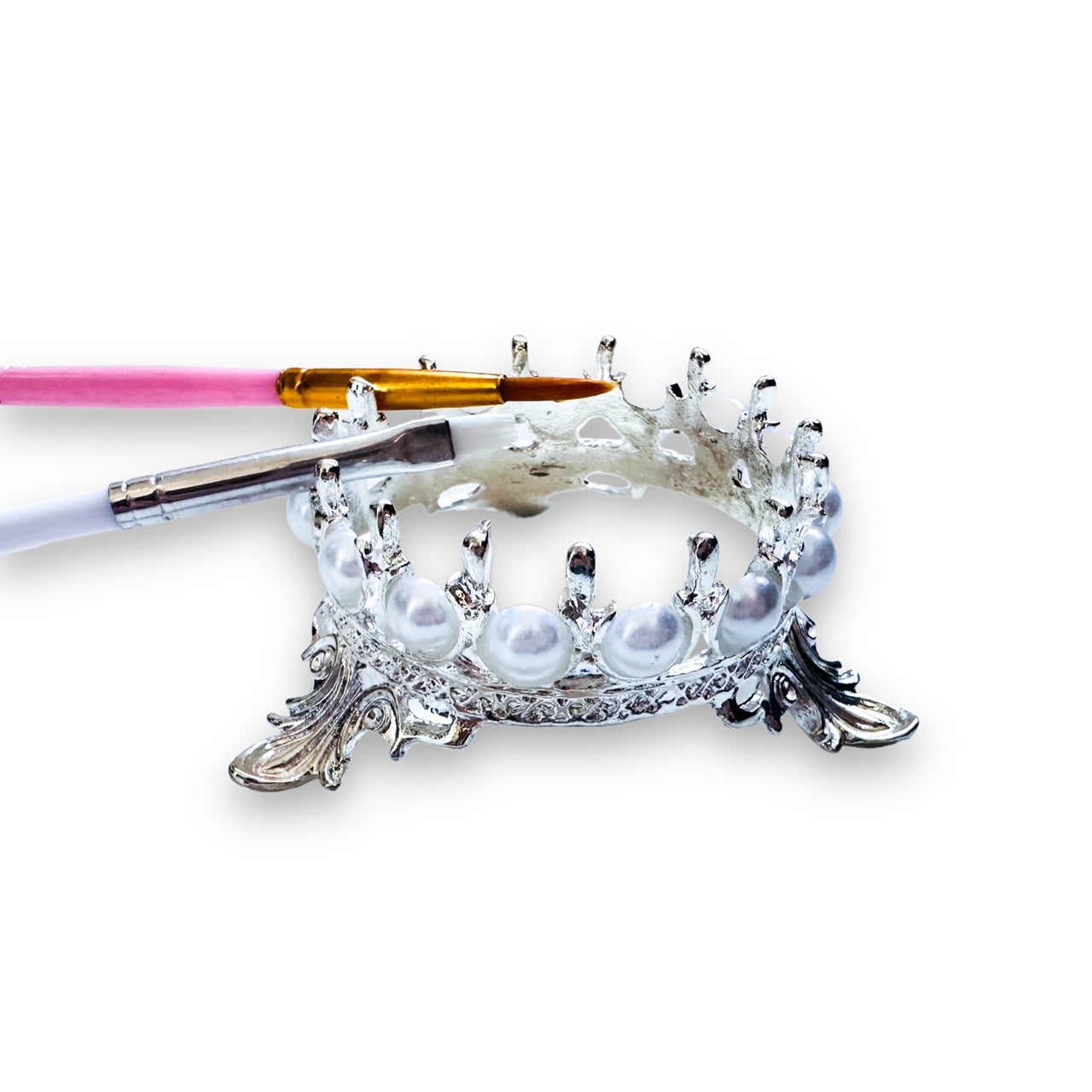 Crown brush stand