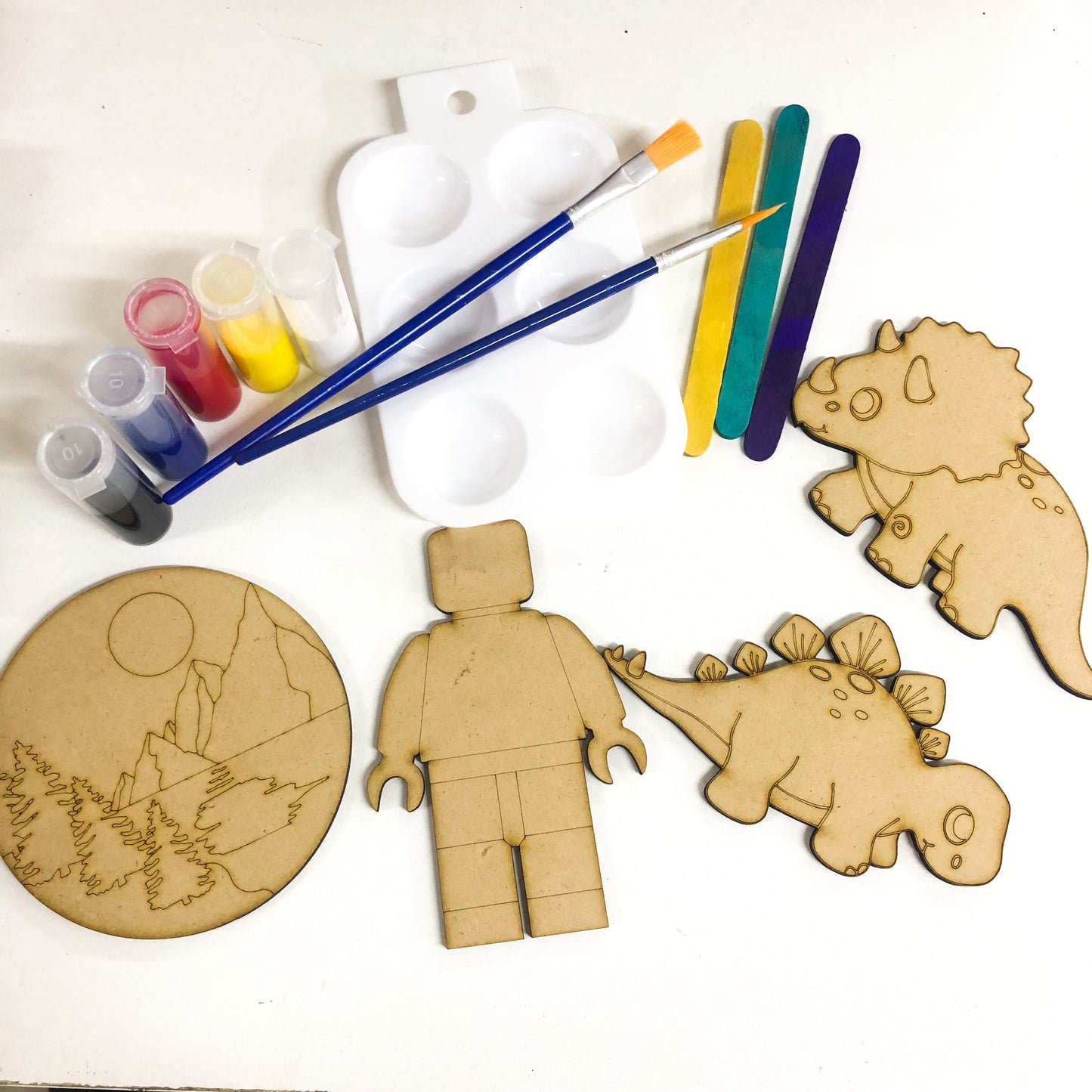 Small wooden paint kits