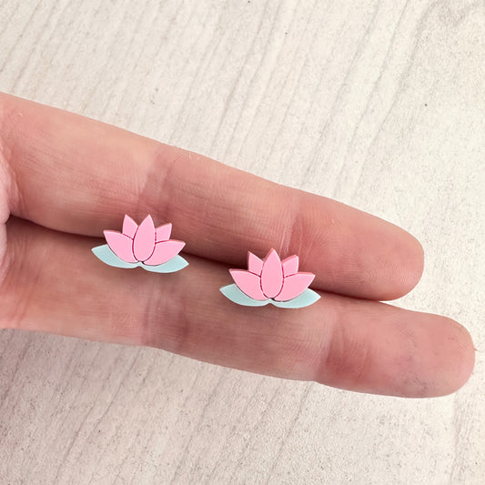 Lotus studs