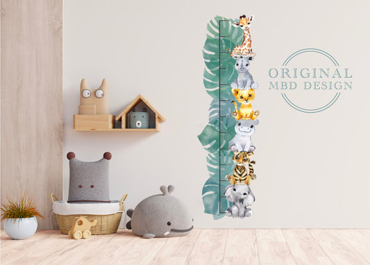 Baby wild animal growth chart sticker
